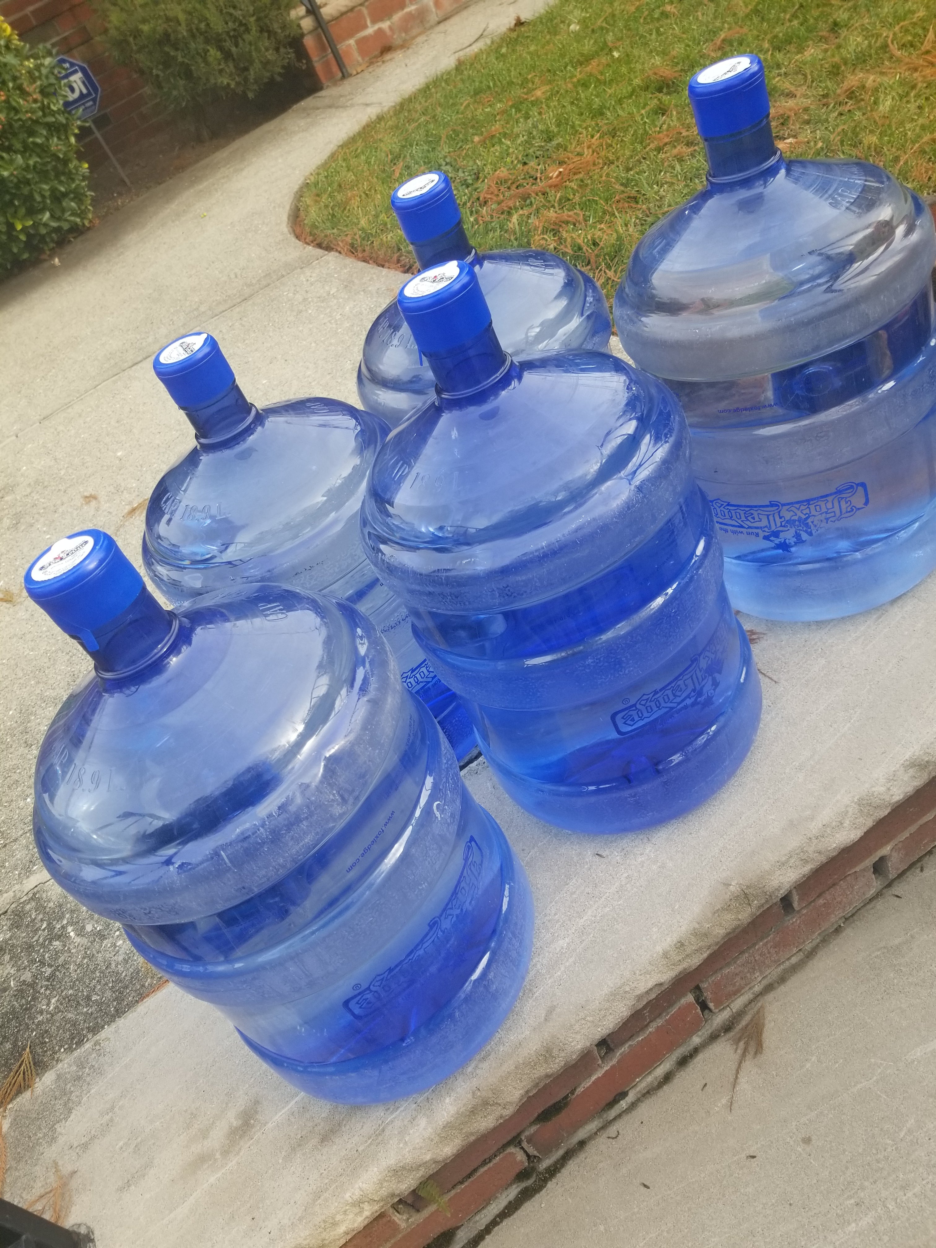 5 gallon of water